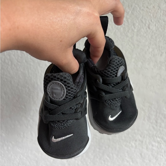 Infant Nike Shoes π€βοΈ - Picture 9 of 9